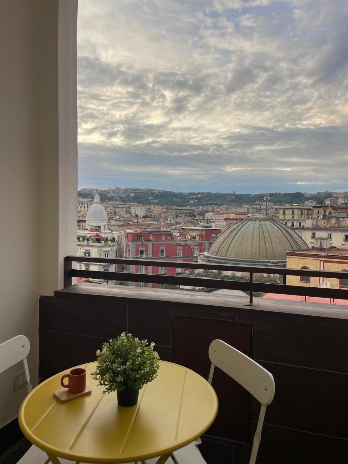 Faccia Gialla Napoli Casa Vacanze Exterior foto