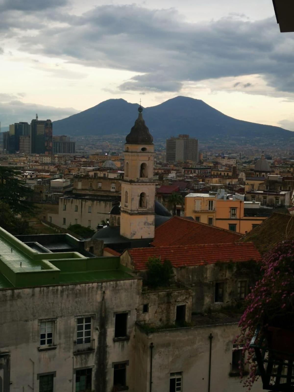 Faccia Gialla Napoli Casa Vacanze Exterior foto