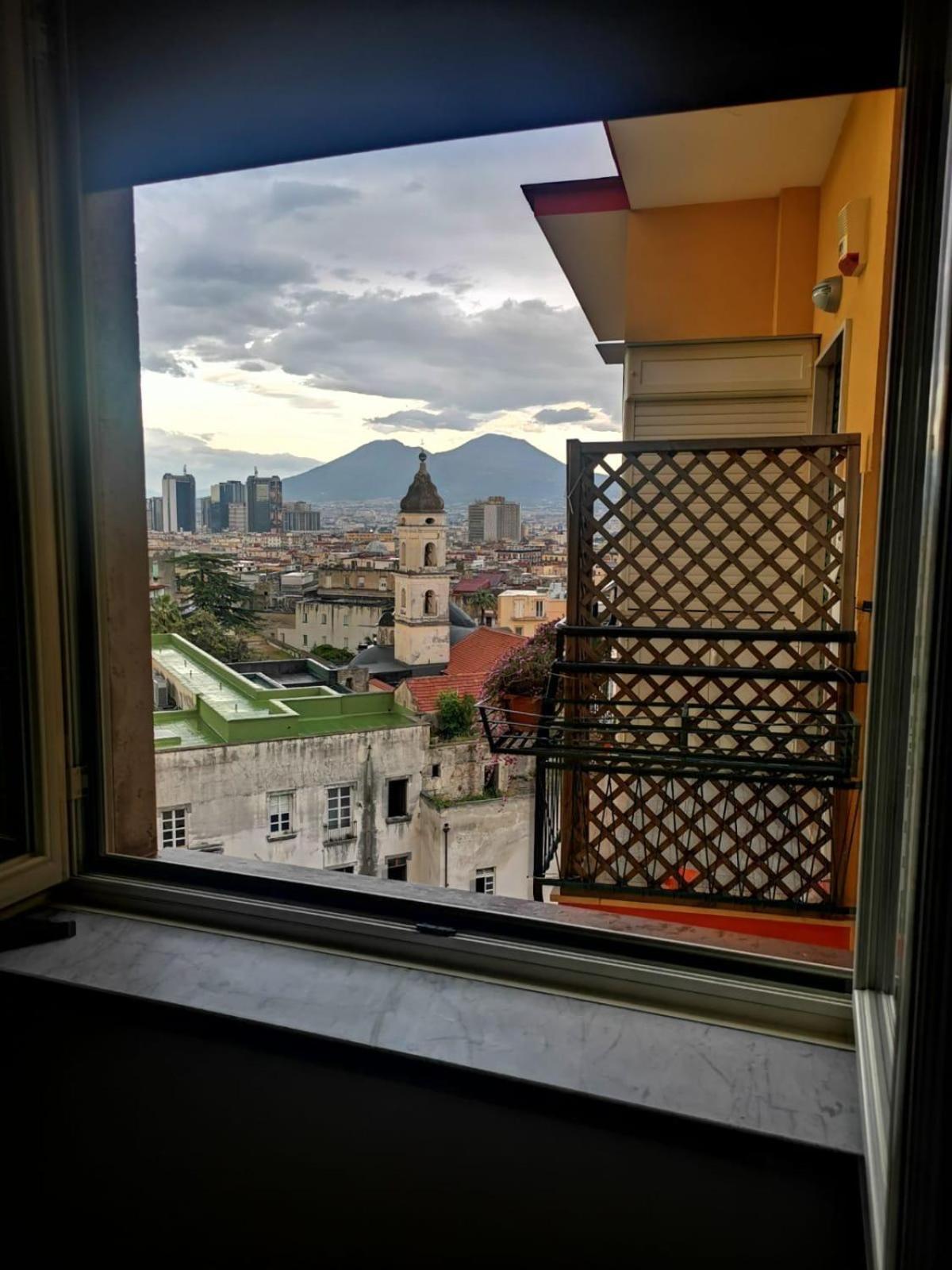 Faccia Gialla Napoli Casa Vacanze Exterior foto